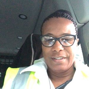 Meet your Posher, Carla